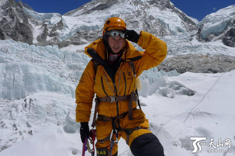 时隔一年尼泊尔重新开放珠峰 已有中国登山者出发 不过…想爬山没那么容易