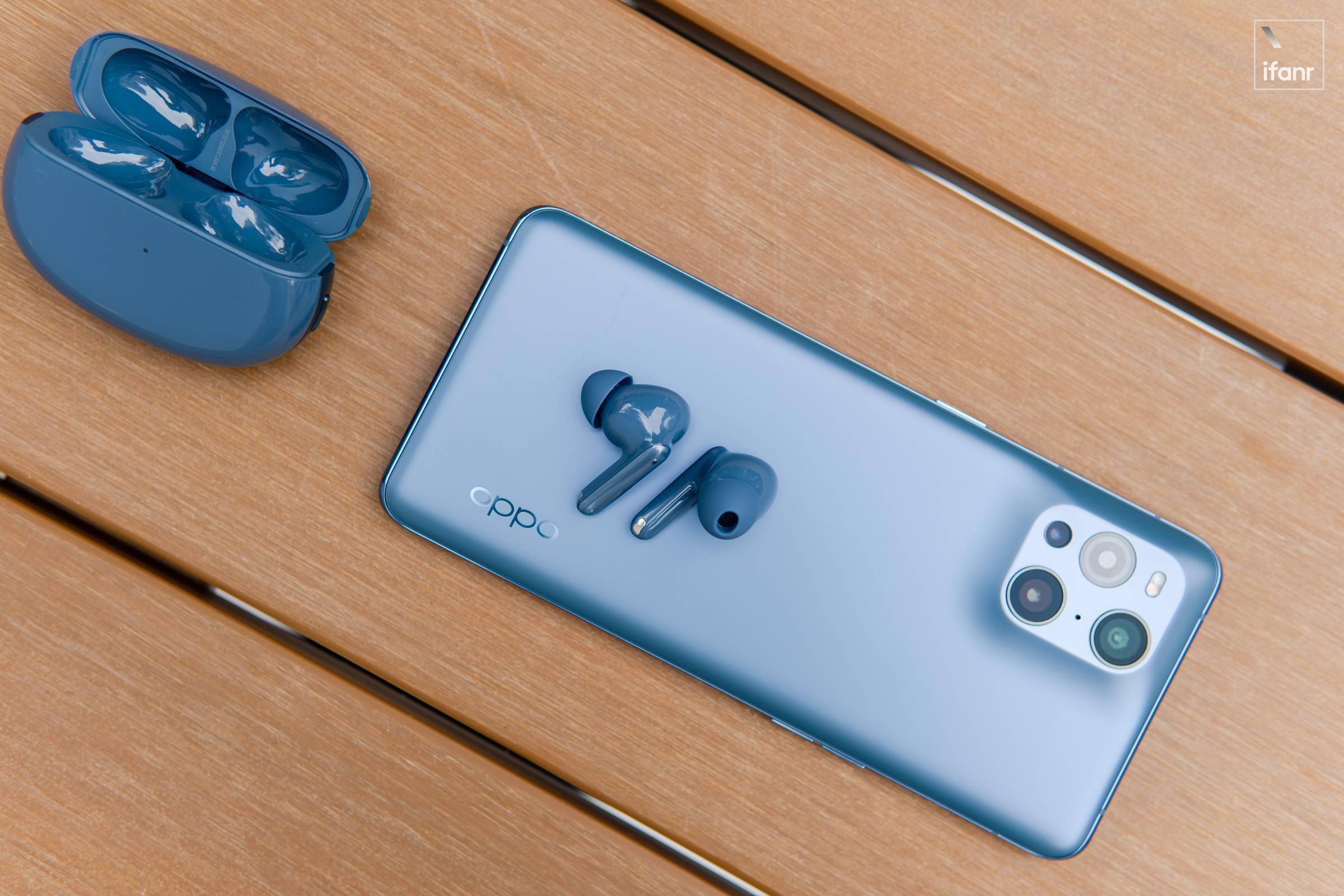 oppo enco x 蓝调耳机图赏:这一抹蓝,似夜色将明_颜色