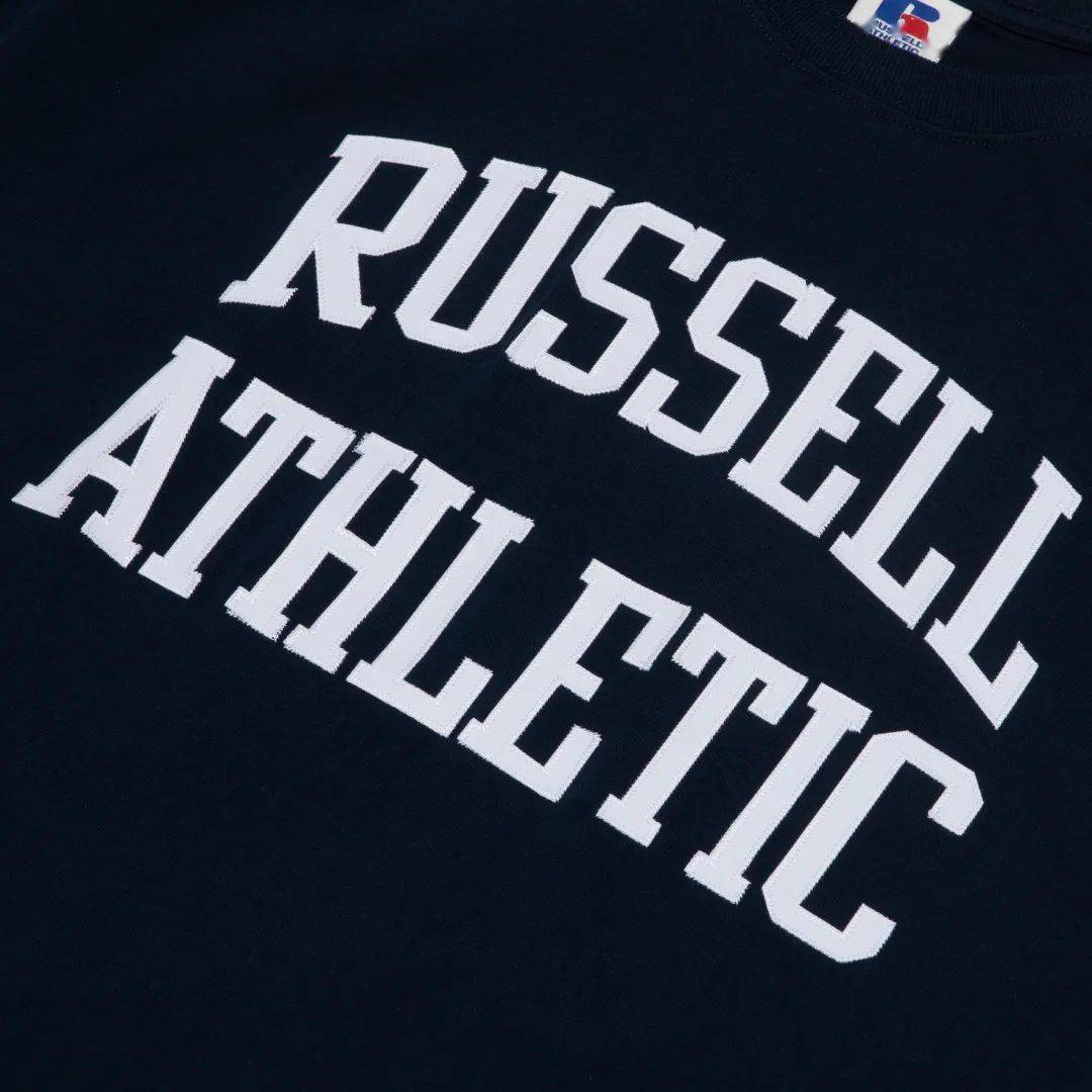 卫衣鼻祖russellathletic仅凭logo便足以玩潮