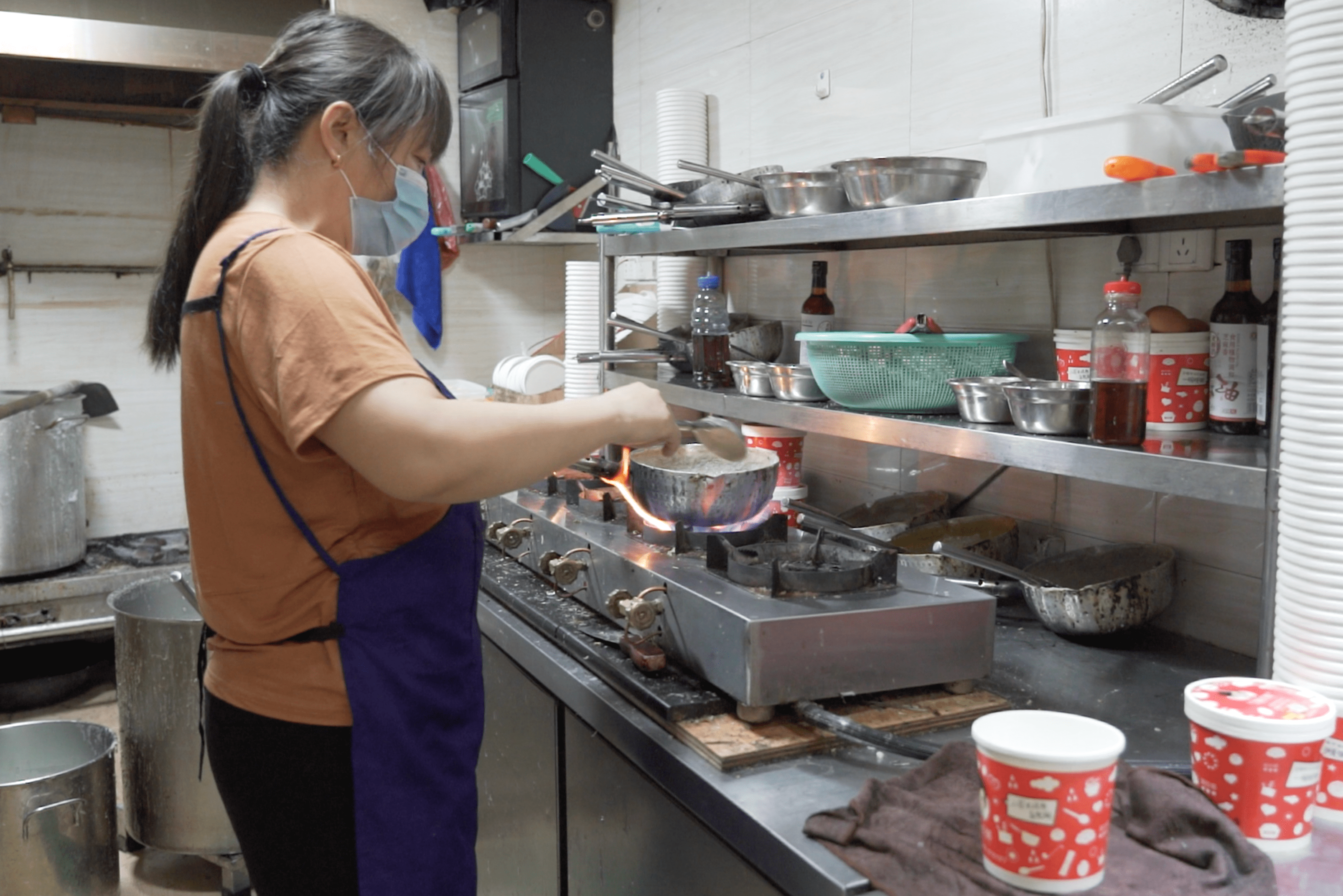 曼玲粥店广州门店走访:有店长称生意减少近五成