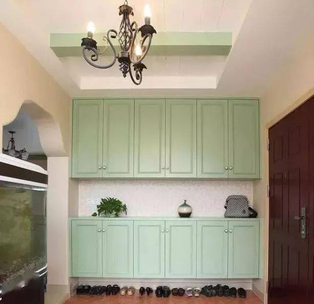 入户玄关设计镂空简约 1caf576160ed4fb2b81a85e3b289819d.jpeg