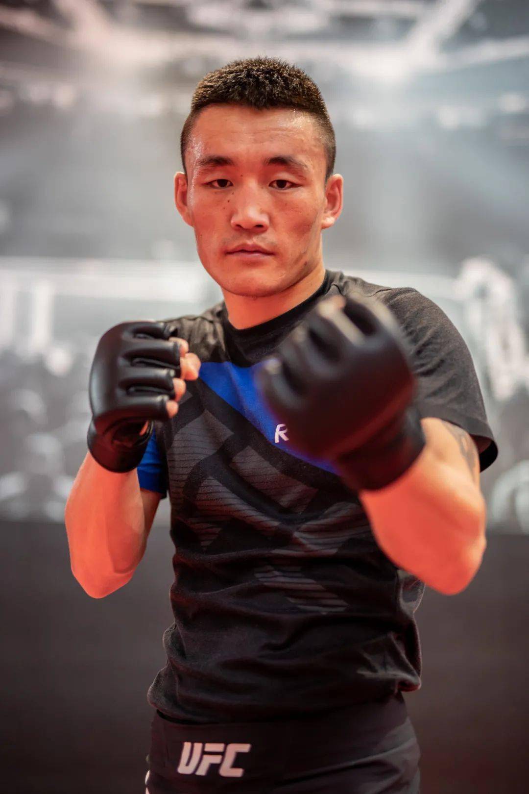张伟丽迎来其第二次卫冕战,将与头号竞争者罗斯-娜玛尤纳斯展开对决