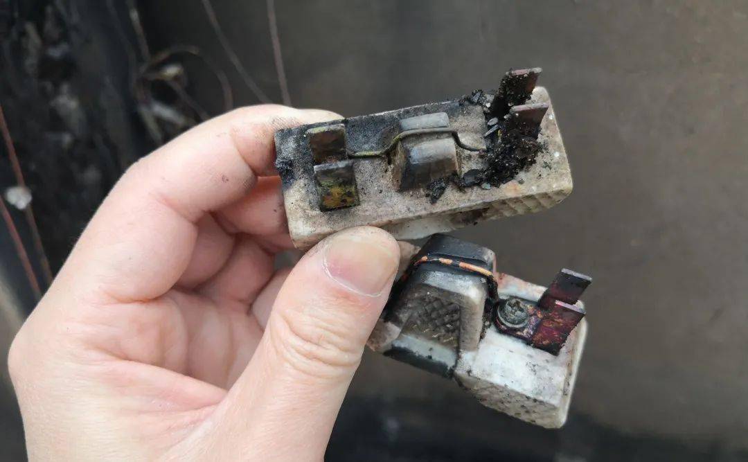 熔断保护器保险丝被居民私自用铜丝代替