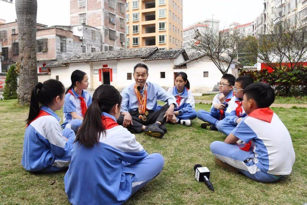 红色云浮现场讲述①探访邓发故居