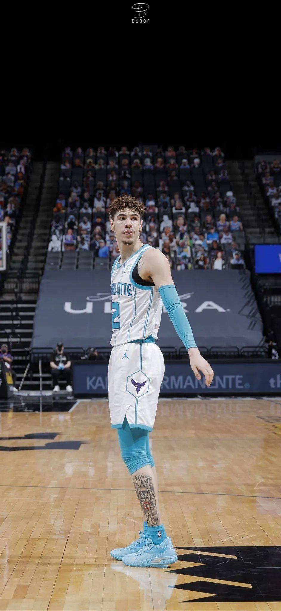 篮球壁纸天妒英才手腕骨折三球大图