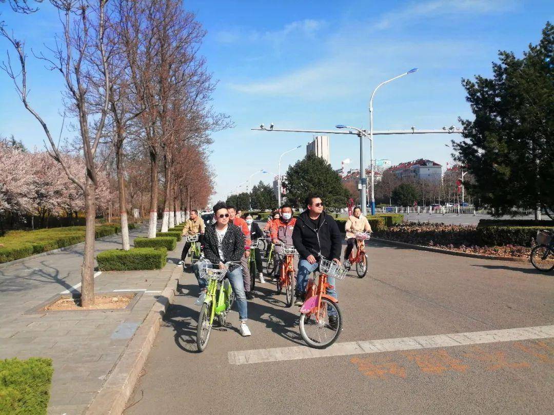 倡導綠色出行 營造低碳生活——區住建局開展公共自行車騎行活動