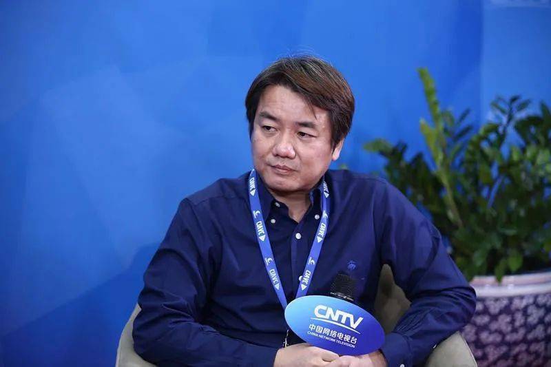 雷军身高一米几 c760dc7bde504e109384628792181f73.jpeg