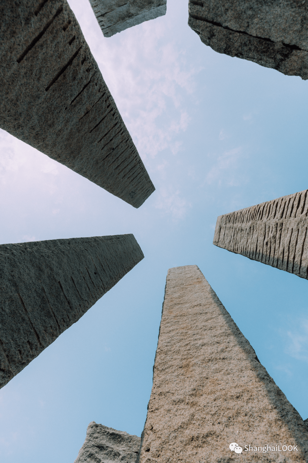 look魔都的巨石阵月湖雕塑公园