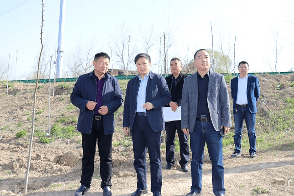 任东一行先后深入萧濉新河淮纺闸和王引河仲大庄闸