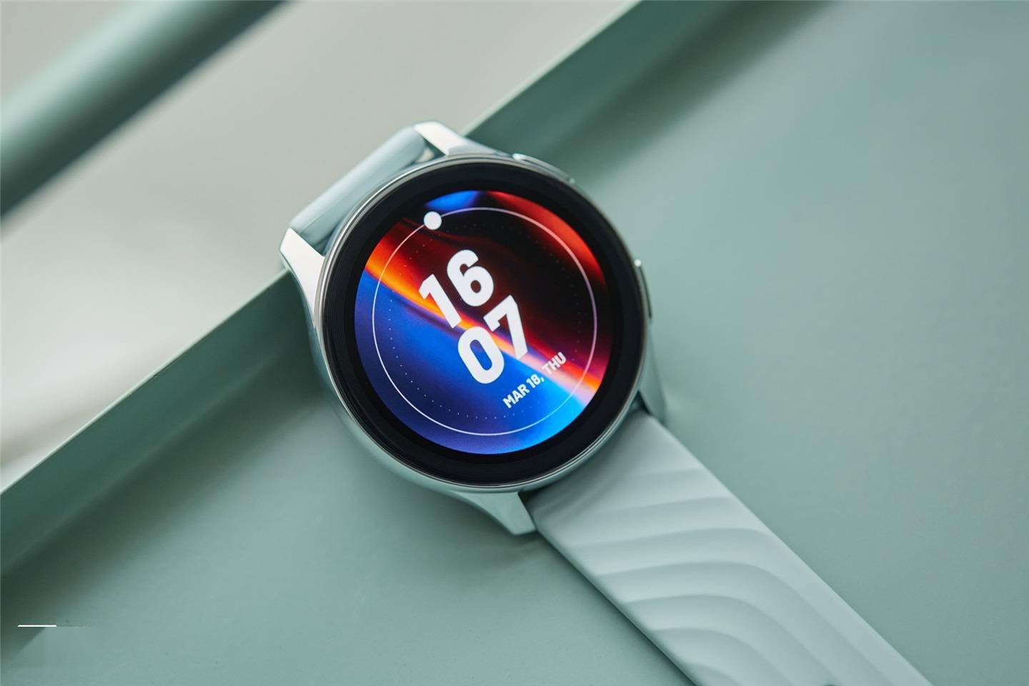 【it之家开箱】一加首款智能手表 oneplus watch 开箱图赏