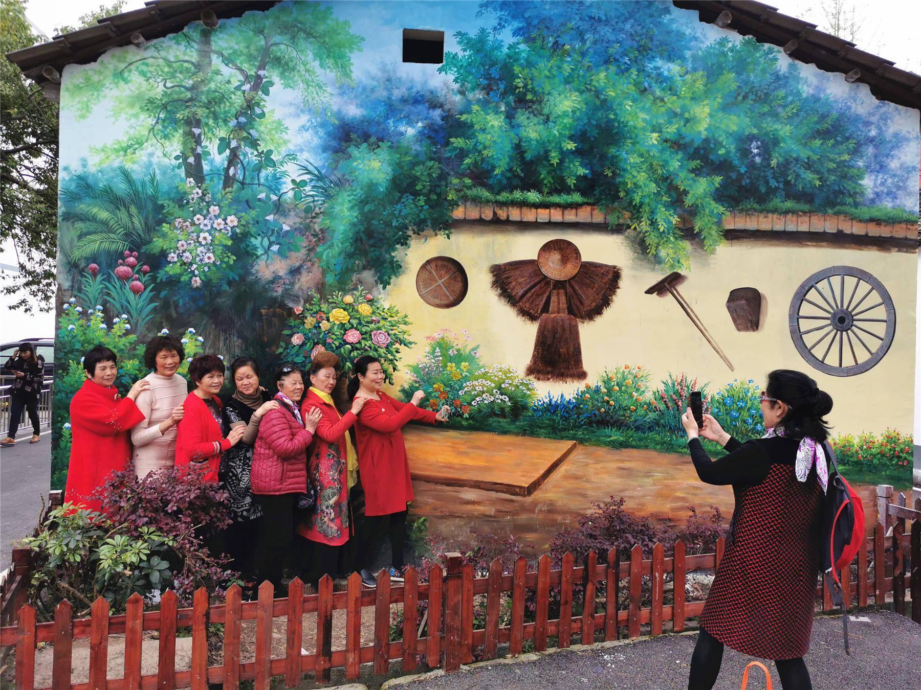 桂林灵川“七彩童话村”走红网络，迎来一波又一波的游客
