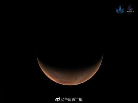 粒子|快来看“月牙”状的火星！天问一号拍到火星侧身影像