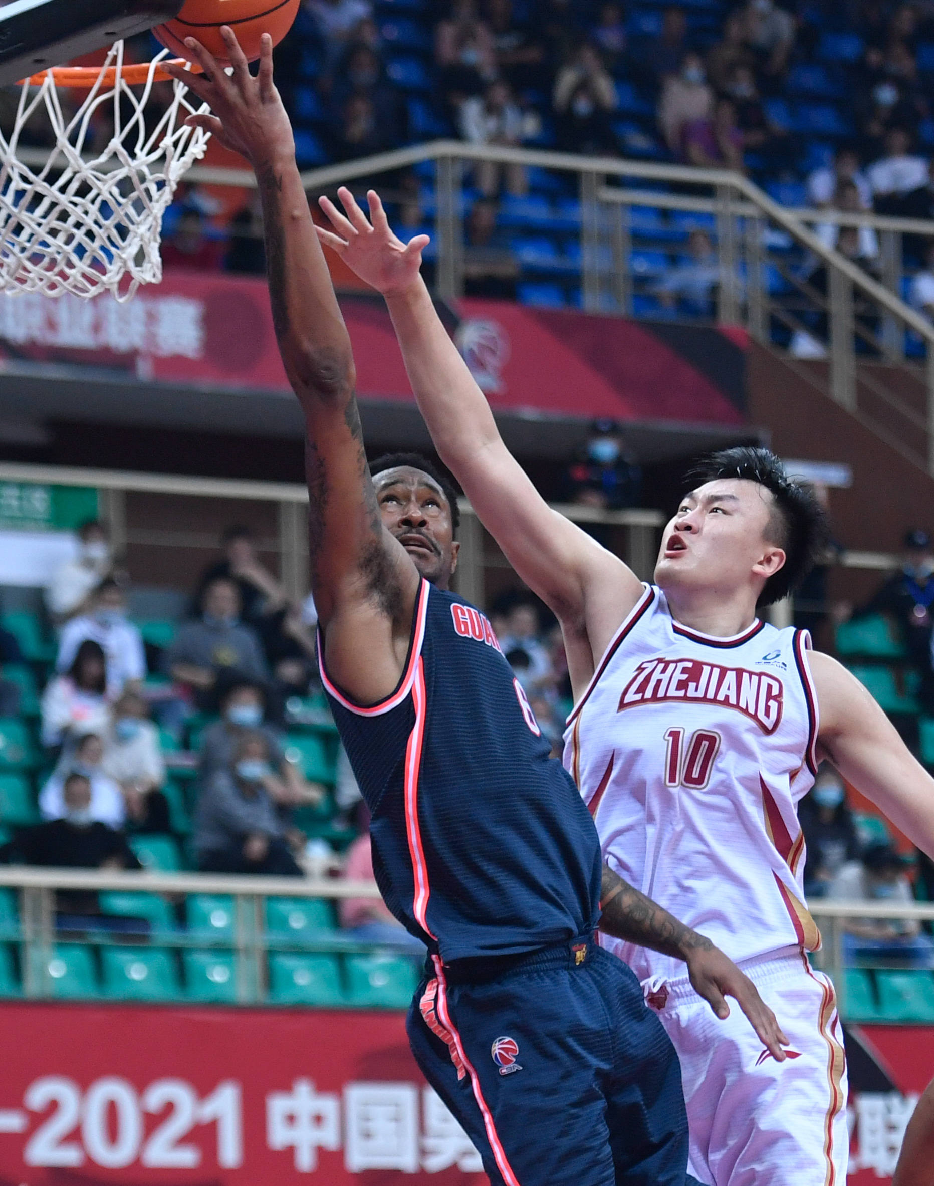 2021赛季中国男子篮球职业联赛(cba)第四阶段第50轮比赛中,广东东莞