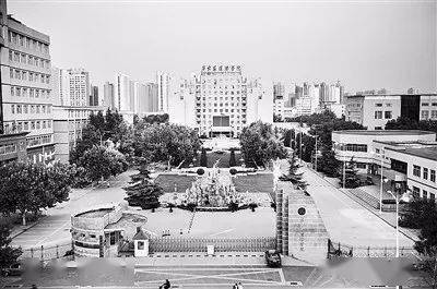 1955年更名为地质部宣化地质学校;1970年更名为河北省宣化地质学校