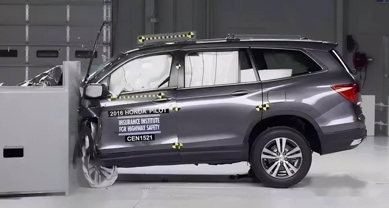 一个非常隐蔽的杀手 你的车灯安全是否达标 测试