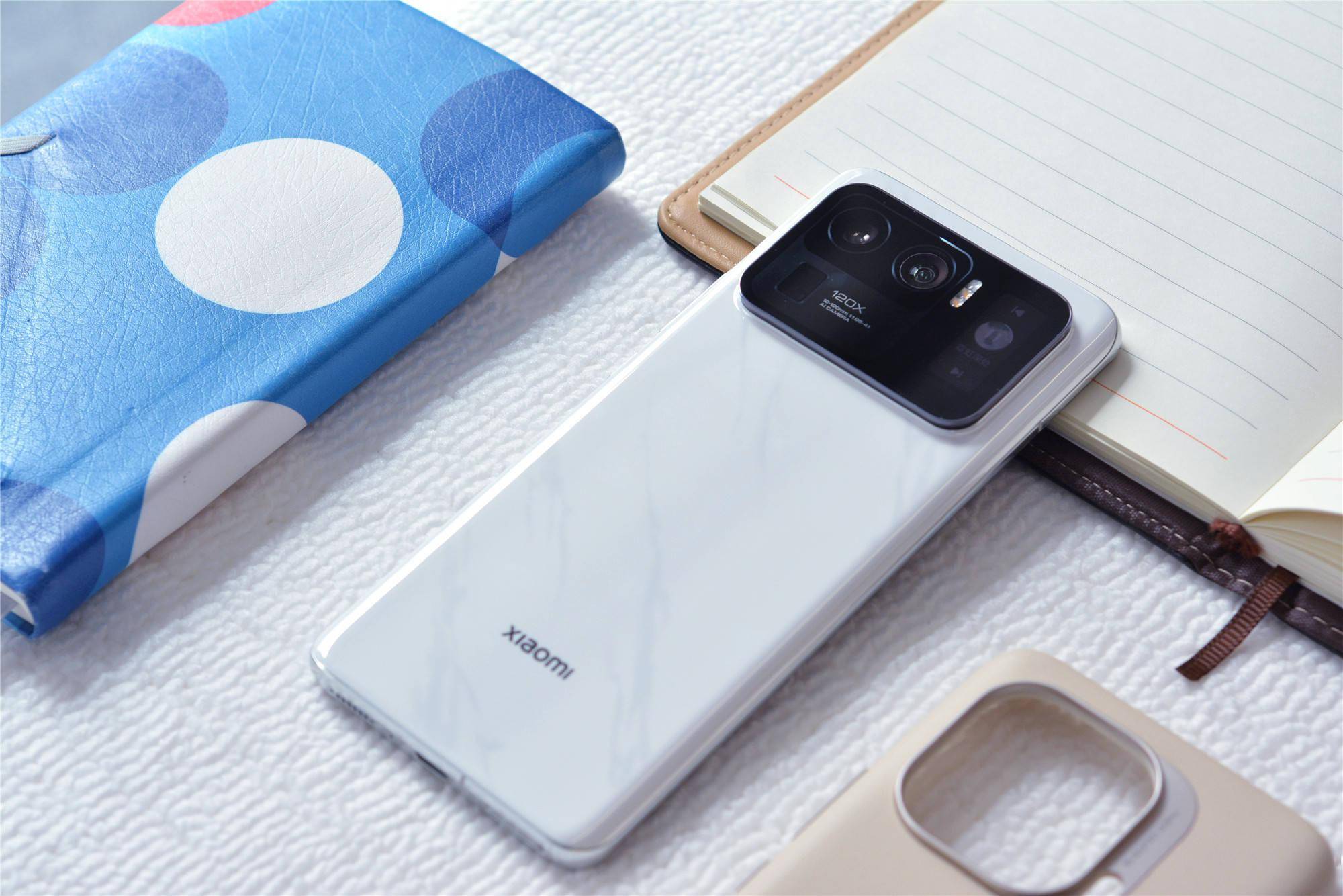 三主摄顶配旗舰小米11ultra疯狂堆料细节拉满