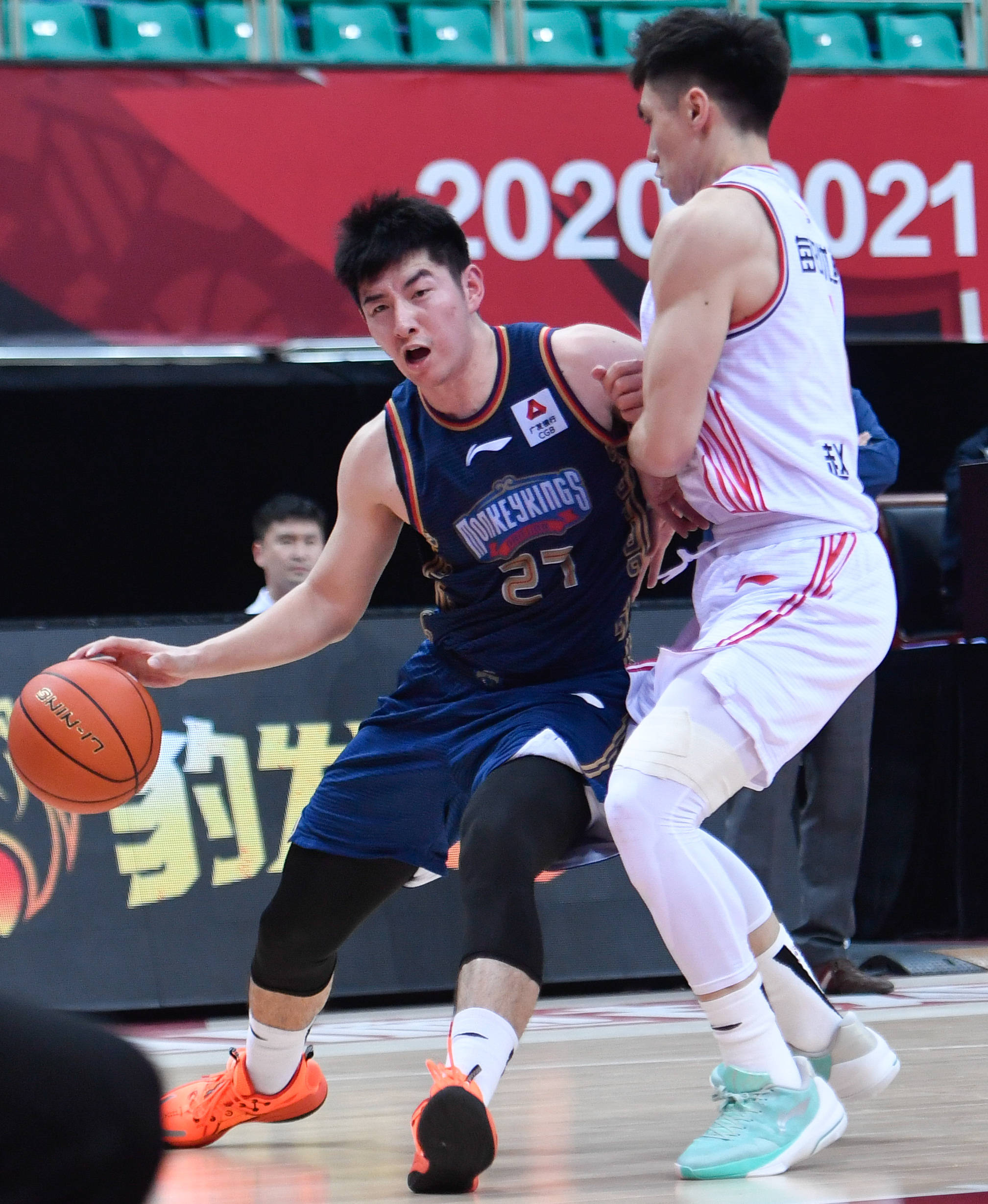 3月30日,南京同曦宙光队球员衡艺丰