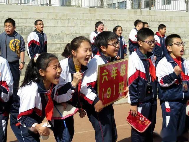 元博中学:拔河比赛促团结 凝心聚力展风采