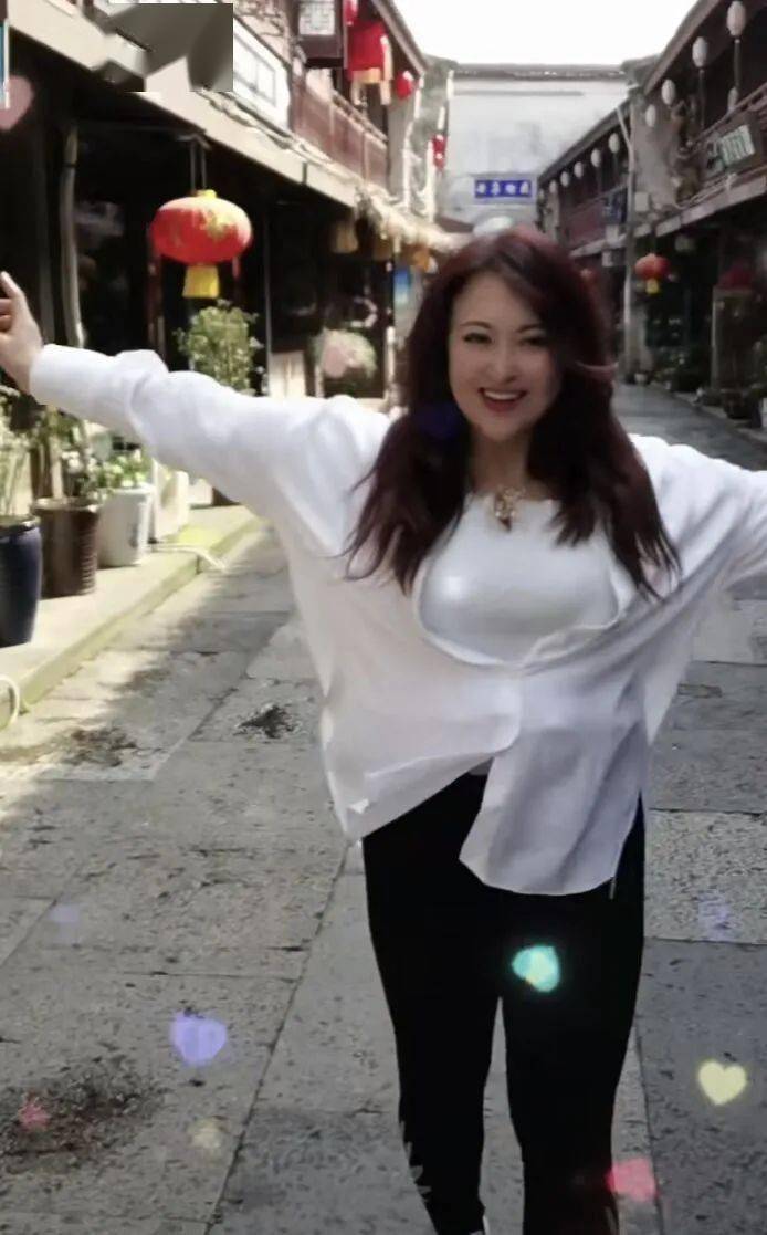 王璐瑶晒近照身材圆润臃肿昔日杨贵妃发福成大妈