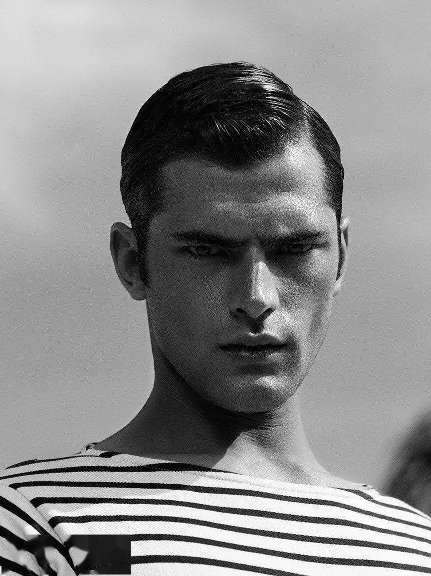 当年的男模一哥sean opry,如今过上了两人一狗的日子!