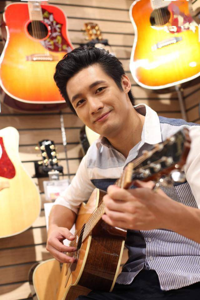 无端被指性伴侣众多,tvb上位小生亲自回应:拍拖是正常人数量_翟威廉