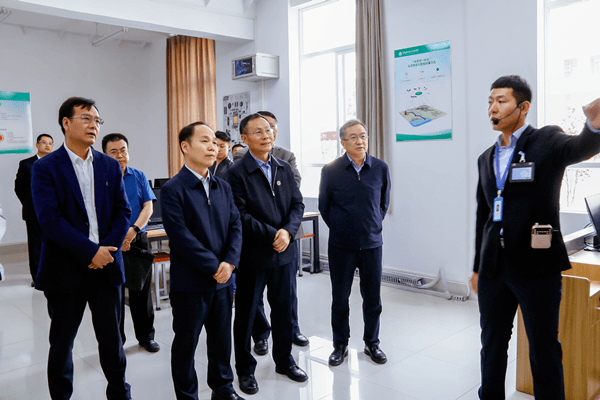 张治礼一行先后走访了云南机电职业技术学院,云南林业职业技术学院