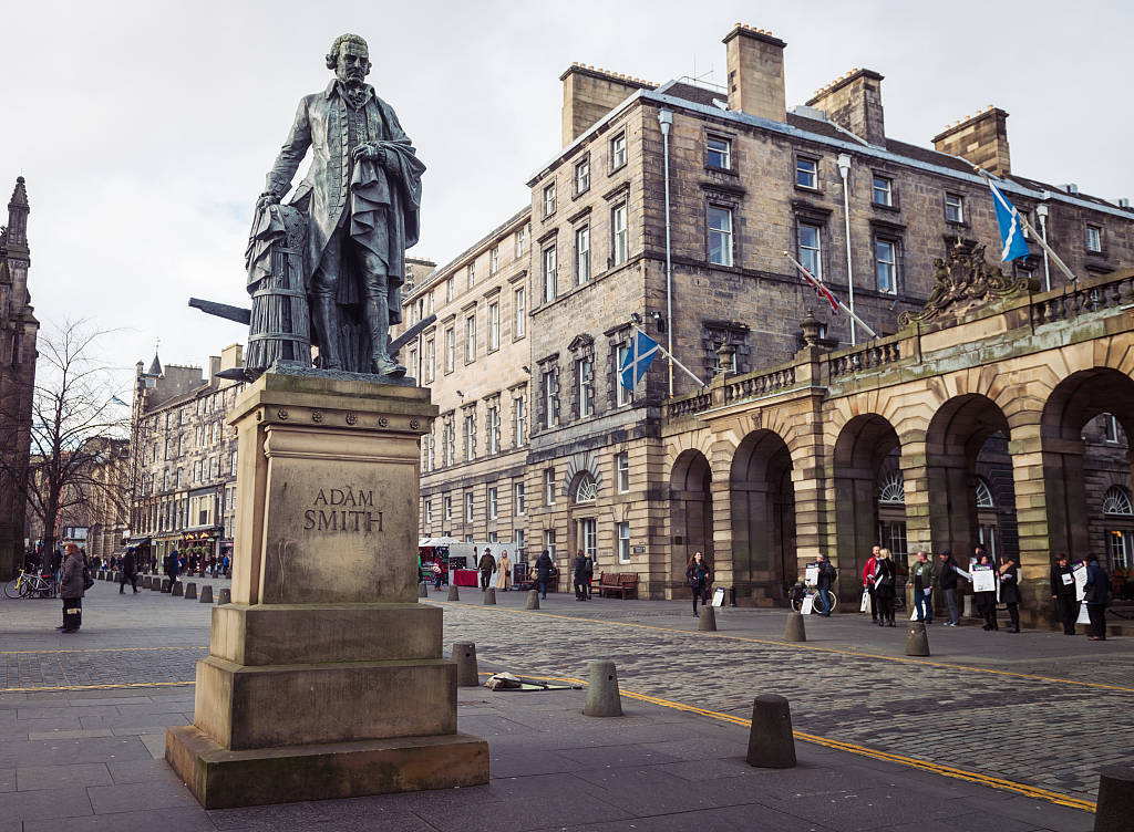 亚当·斯密思想中动态的,面向未来的,不断展现的人类可能性_市场