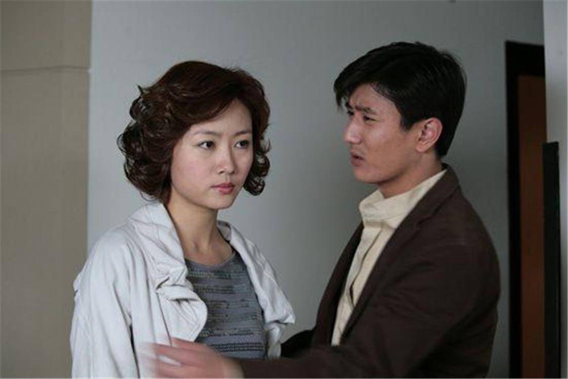 凤凰男结婚一定要找独生女女方父母帮忙买车买房还帮忙带孩子