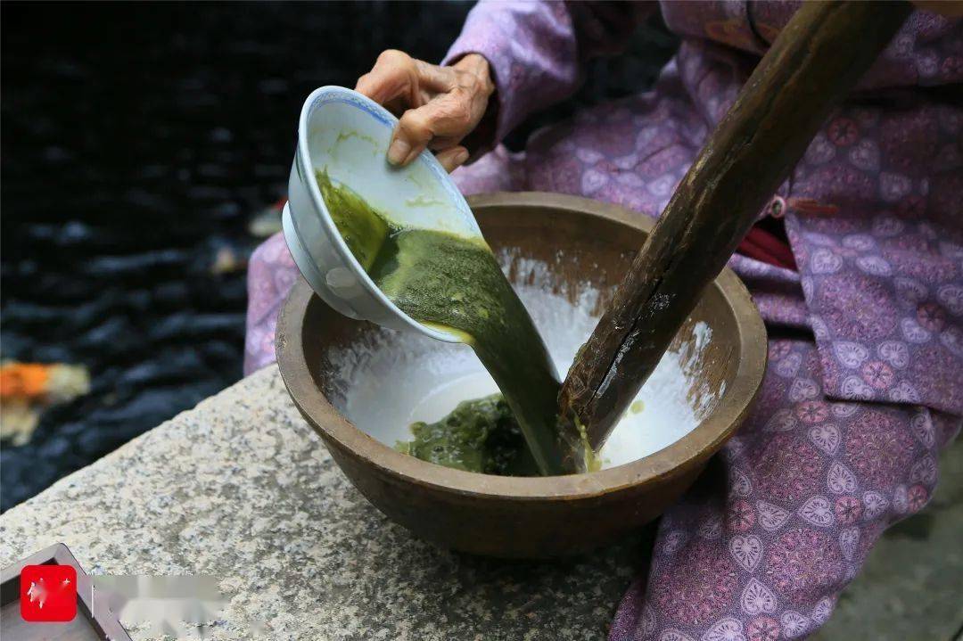 鸡屎藤糕,被名字"耽误"的美食!这道顺德人的清明乡间美味,你吃过没?