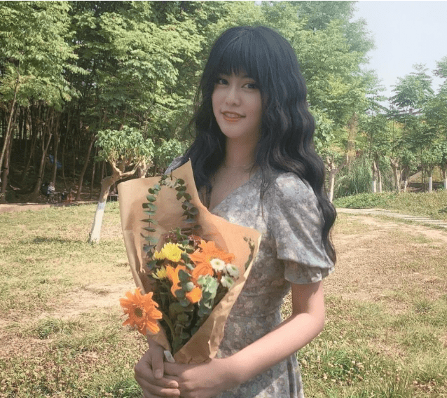 皮克桃菜的幽默,成为千万粉丝大主播不过虽然皮克桃菜