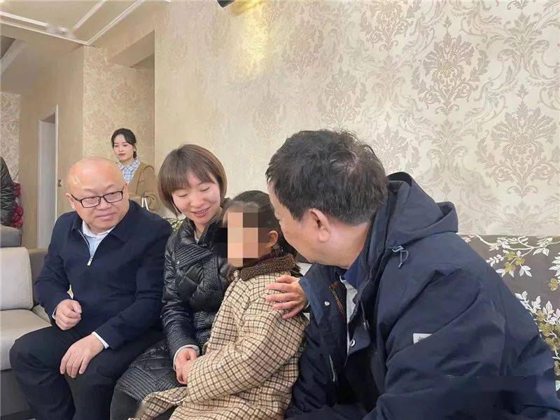 2019年10月18日下午3点,耿展宇前往金海湖新区交警