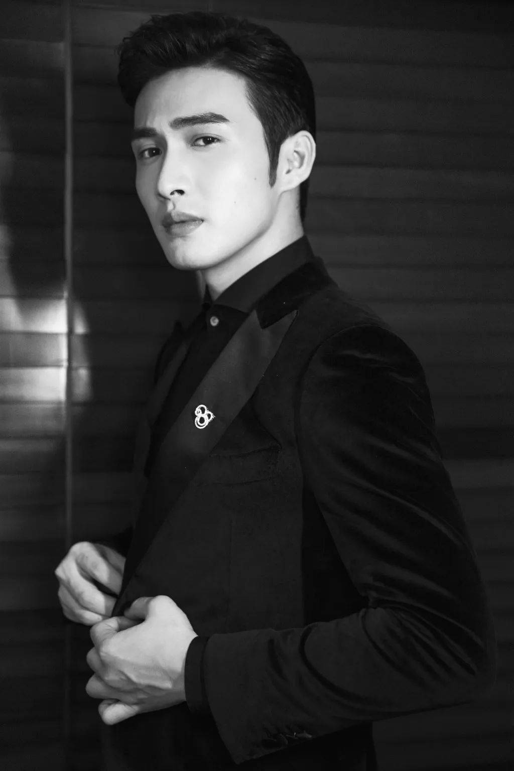 戚薇离婚李晨照顾范冰冰赵丽颖杨幂开撕张彬彬景甜恋情张艺兴事业规划