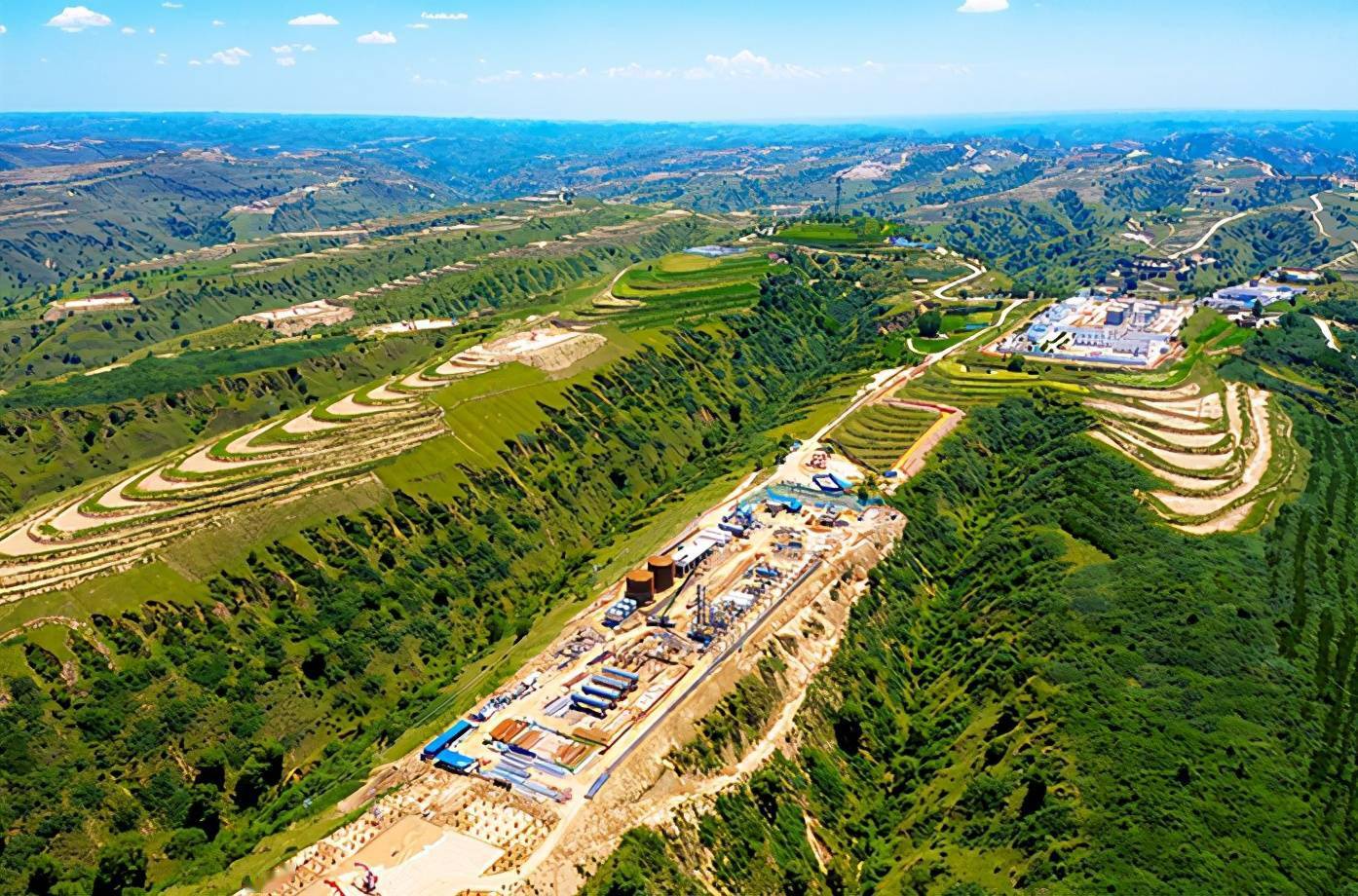 我国第一大油气田建成16个日产千吨级主力油区_长庆油田