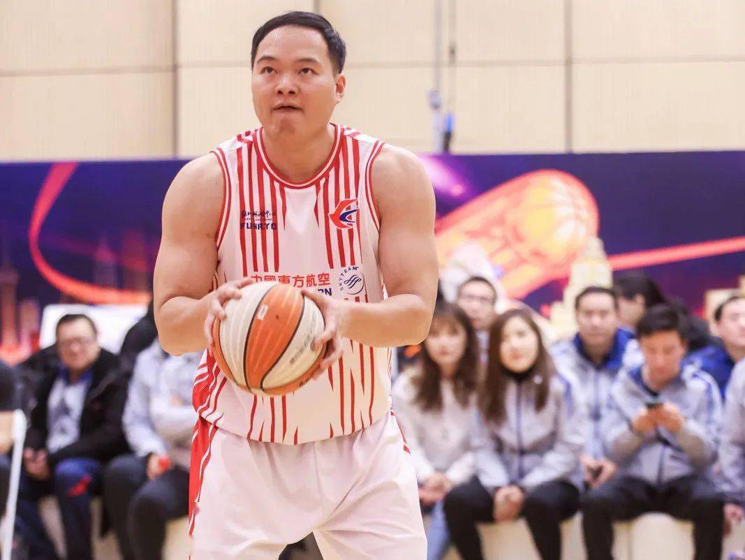 东航集团参加2021奋战外滩3x3企业篮球春季赛荣获亚军