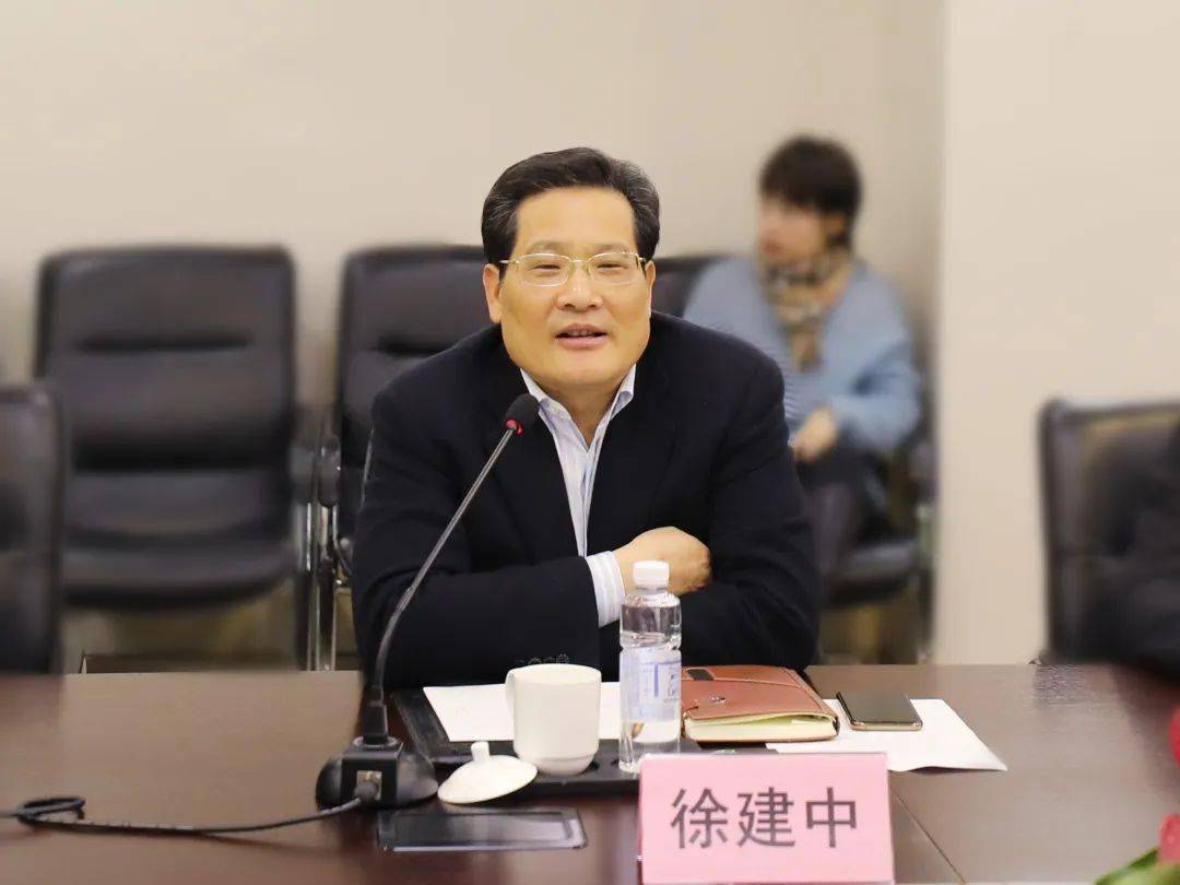 园区动态辽阳市太子河区委书记袁国相带队调研信息港小镇