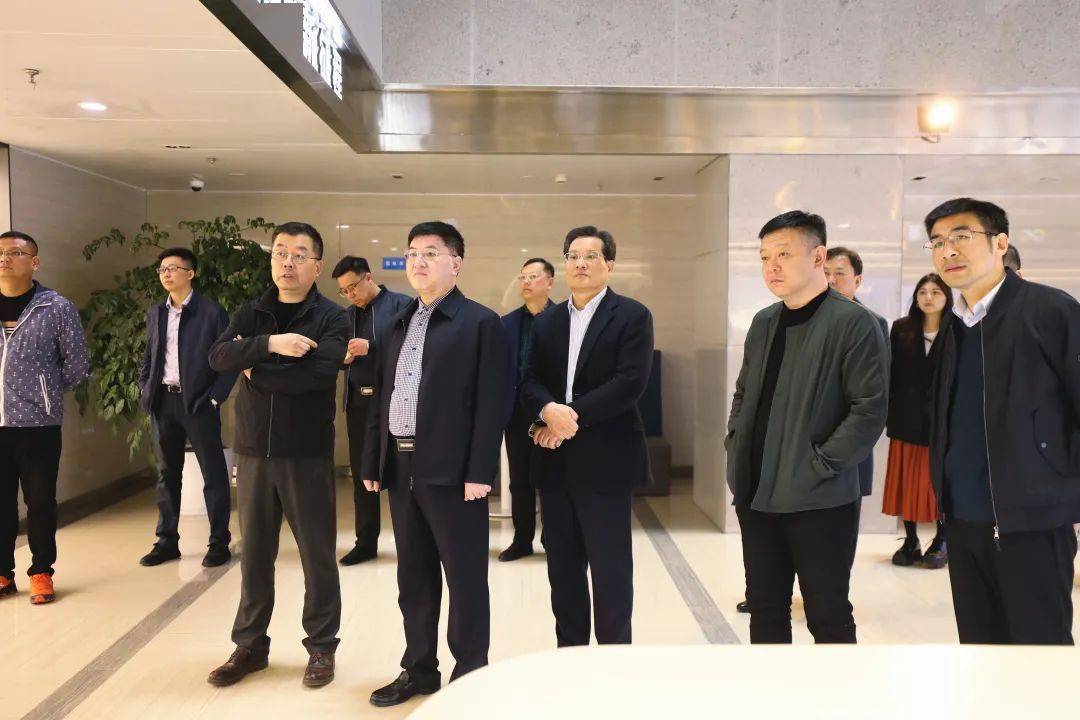 园区动态辽阳市太子河区委书记袁国相带队调研信息港小镇