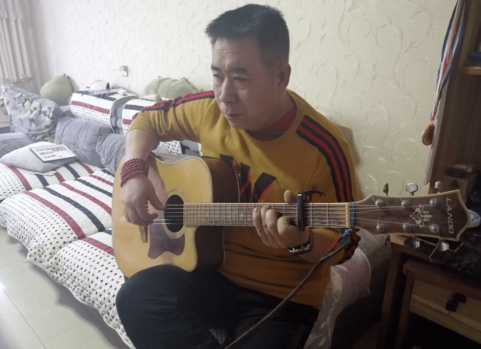 云天社河北分社就恋故乡这把土文白建忠