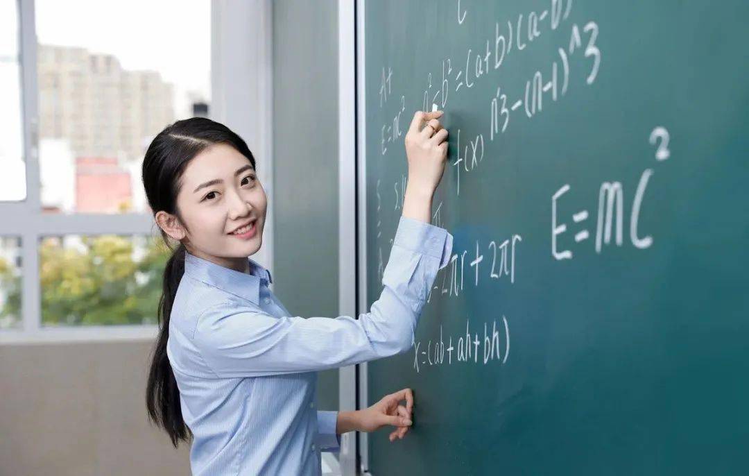 学生购买火车票不再受时间限制河北特岗教师要招8500人注意医保将迎来