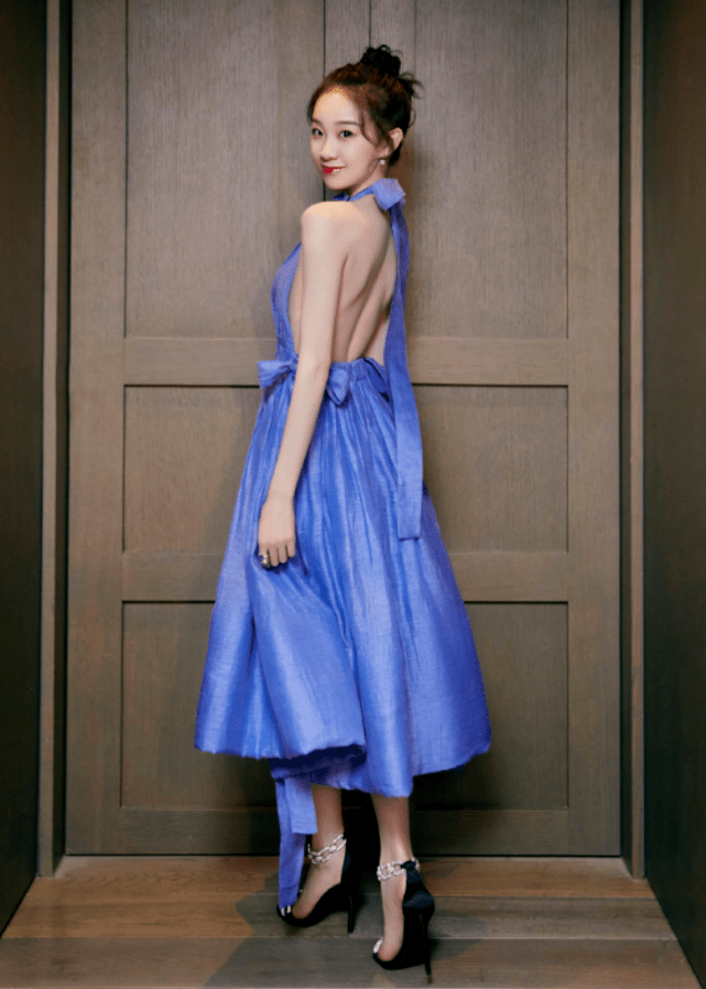 缠绕鞋已经过时了看看李子璇的链条鞋虽丑但超显腿长