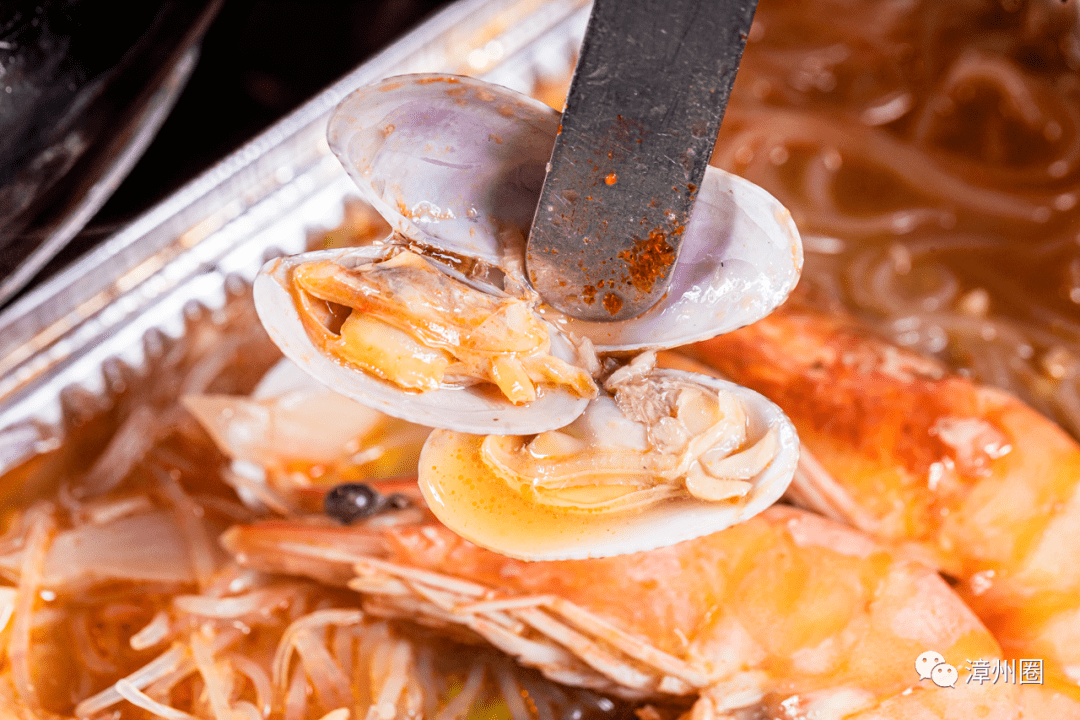 锡纸金针菇锡纸金针菇也是不容错过的美味啊!