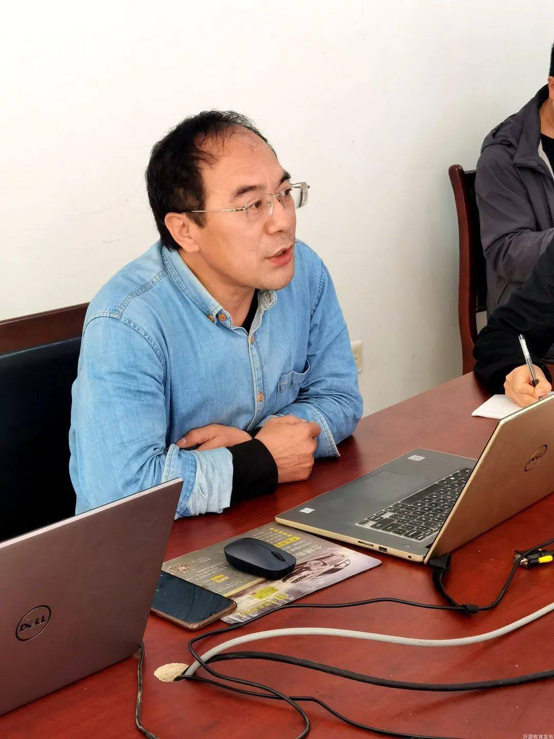 名师点拨 主题交流沂源一中教师崔斌,王彬执教公开课.