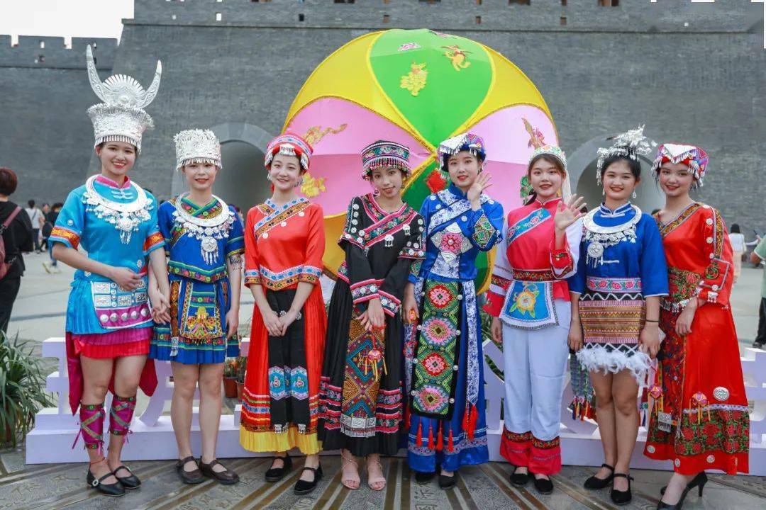 只看一眼就爱上让桂林人来了就不想走的古城