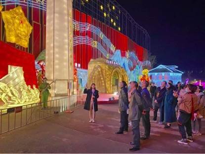 赏彩灯学党史 华侨城这场沉浸式党史教育吸引超65万人观看 自贡