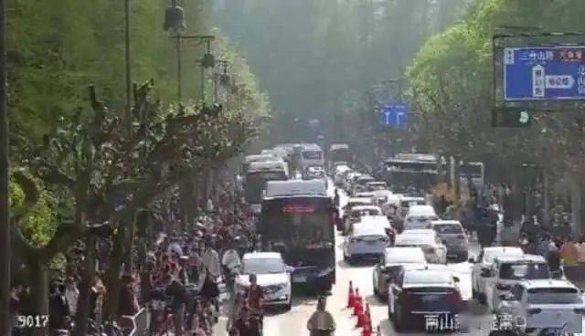 今明去景区的话，做好堵堵堵的准备！杭州交警最新预测：景区最高车流量1.2万辆