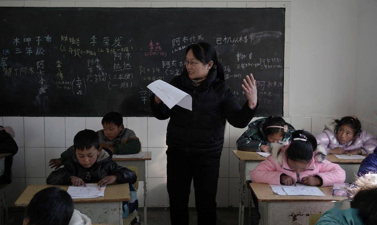 云端小学 的去与留 一对夫妻和他们的56个学生 李桂林