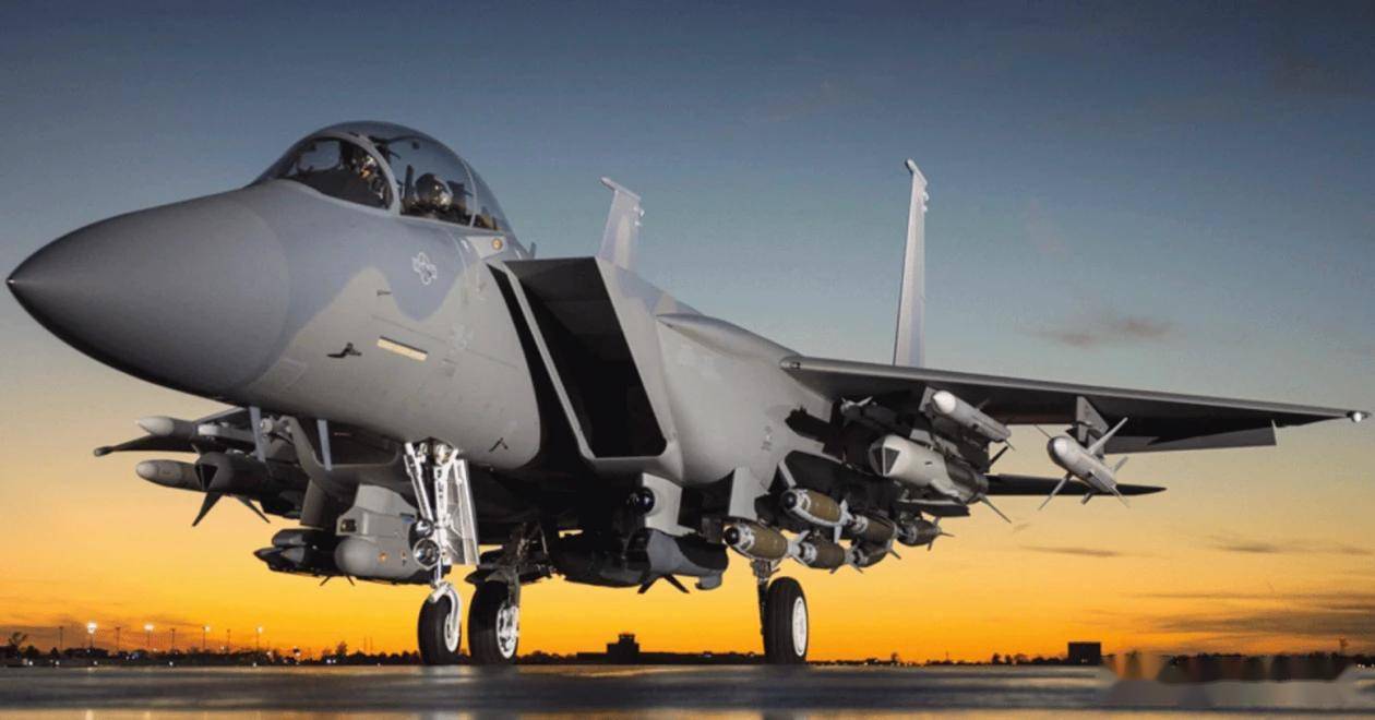 鹰眼锐利f15ex攻击鹰雷达项目负责人米歇尔斯蒂琴斯基女生访谈下