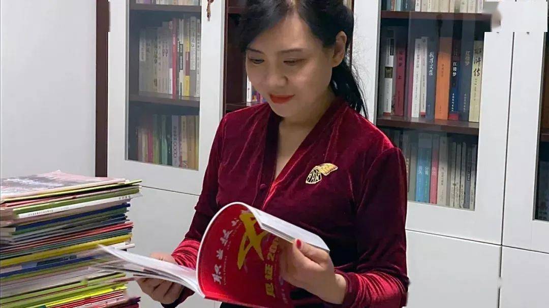 几多忙碌,几分欣慰,李迪老师在这样的班主任生活中,度过了二十多年