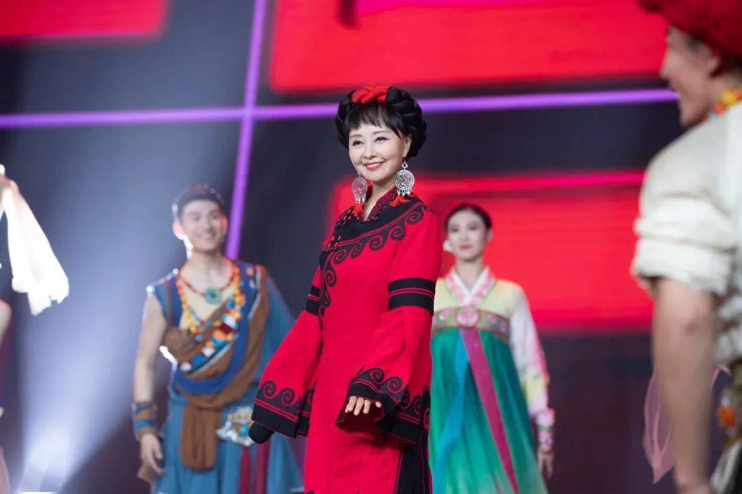向经典致敬回顾历史展望未来