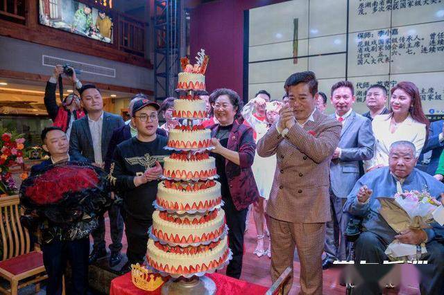 奇志今天再收徒,10个_仪式