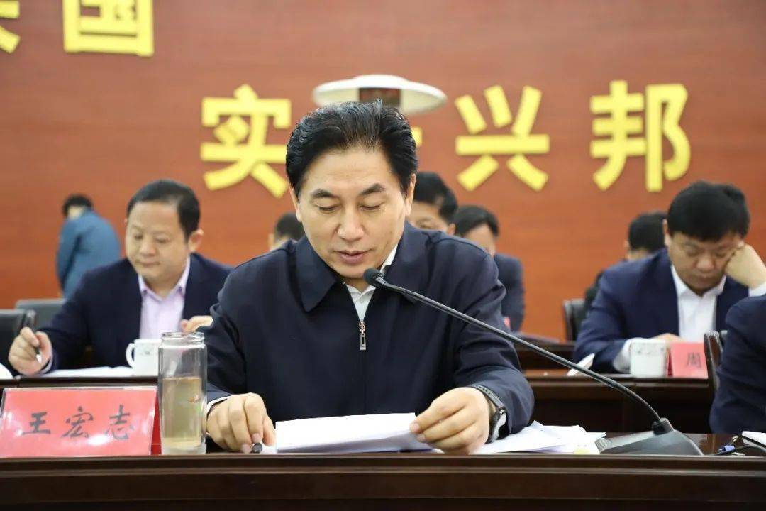 在召开的联席会议上,韩玉林介绍了临夏县脱贫攻坚工作和经济社会发展